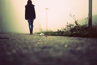 Vaimse tervise häbimärgistamisest eemaldumine pole tavaliselt hea nõuanne. Võime häbimärgiga võidelda ainult selle eest seistes. Millal on häbimärgistusest eemal kõndimine sobilik?