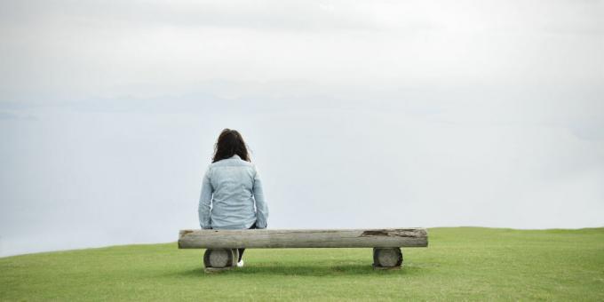 Kui te ei takista üksindust ja eraldatust, võib depressioon haarata. Nende kolme näpunäite abil saate teada, kuidas üksindust ja eraldatust vältida. Vaata.