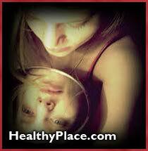Lugege laste keha düsmorfsete häirete (BDD) ja selle kohta, mida teha lapse moonutatud vaate korral nende väljanägemisele.