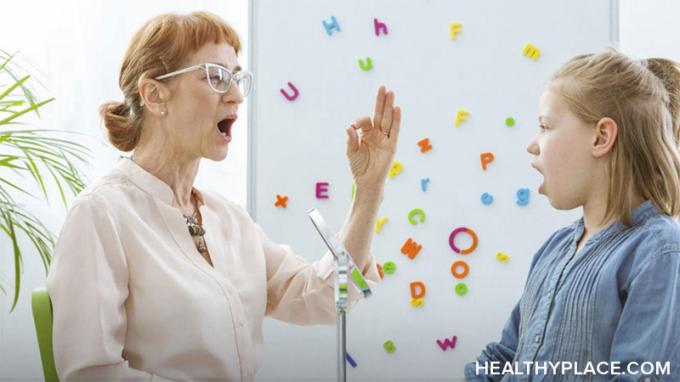 Siit leiate HealthyPlace'i kohta teavet autismiga laste eri tüüpi teraapiate, nende spetsiifiliste kasutusviiside ja selle kohta, kuidas teraapia teie last aidata saab.