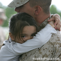 Võidelda PTSD-ga veteranide lapsed võivad kannatada ka PTSS-i sümptomite all. PTSS-i vastu võitlemise mõju lastele võib ulatuda ärevusest võõrutuseni.