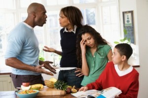 See on raske, kui pereliikmel on vaimuhaigus. Kui pereliikmel on vaimuhaigus, võivad suhted pingeliseks muutuda. Siit saate teada, kuidas seda parandada.
